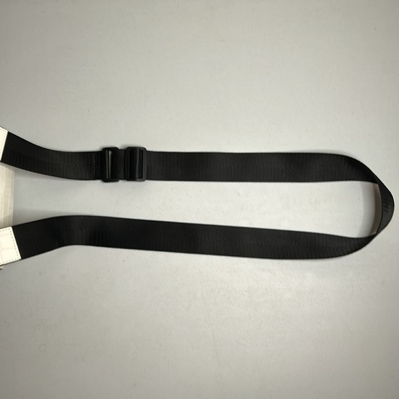 Kendall & Kylie Small Crossbody Purse White NWT - Picture 9 of 16